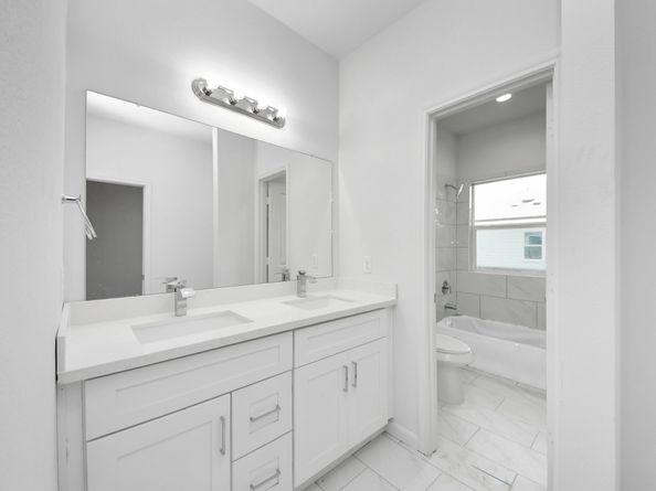 4010 Mckinley Street, Houston TX 77051