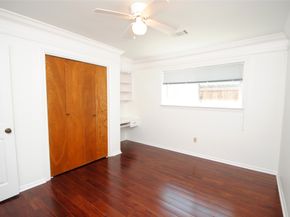 1006 Baymeadow Drive, Houston TX 77062