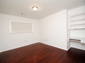 1006 Baymeadow Drive, Houston TX 77062