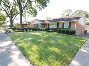 1006 Baymeadow Drive, Houston TX 77062