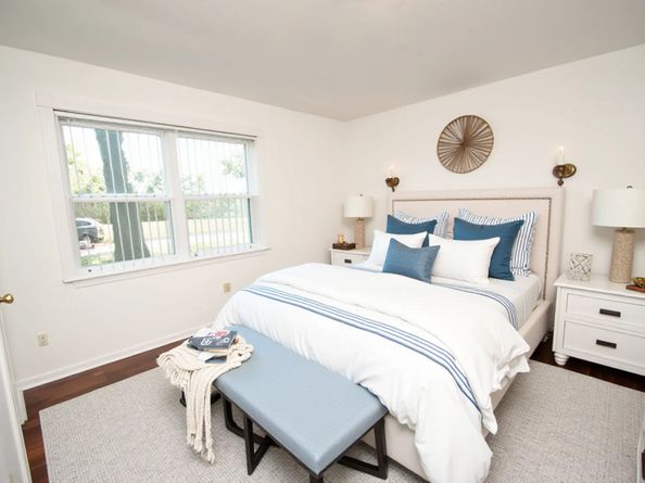 1006 Baymeadow Drive, Houston TX 77062