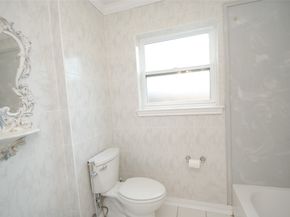 1006 Baymeadow Drive, Houston TX 77062