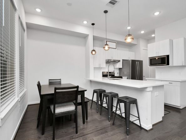 619 Thornton Oaks Lane, Houston TX 77018