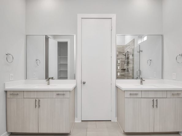 619 Thornton Oaks Lane, Houston TX 77018