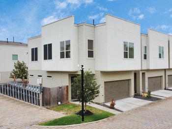 619 Thornton Oaks Lane