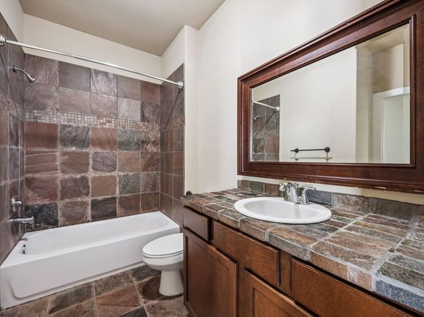 11022 Robin Hood Court, Houston TX 77043
