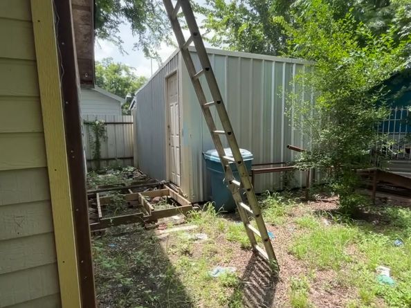 7205 Hershe Street, Houston TX 77020
