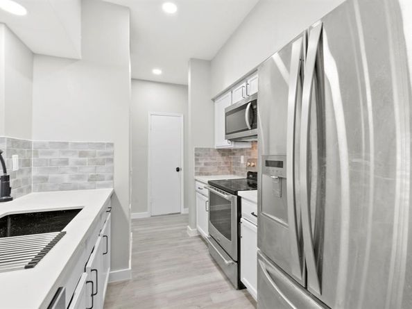 550 Wilcrest Drive 550, Houston TX 77042