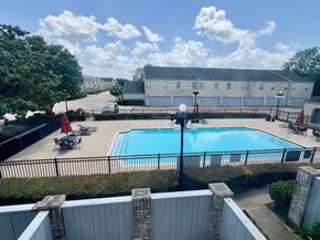 550 Wilcrest Drive 550, Houston TX 77042