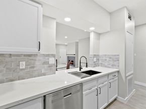 550 Wilcrest Drive 550, Houston TX 77042