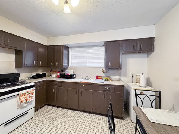 2712 Oakcliff Street, Houston TX 77023