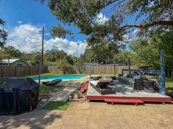 8902 Blankenship Drive, Houston TX 77080