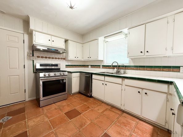 8902 Blankenship Drive, Houston TX 77080