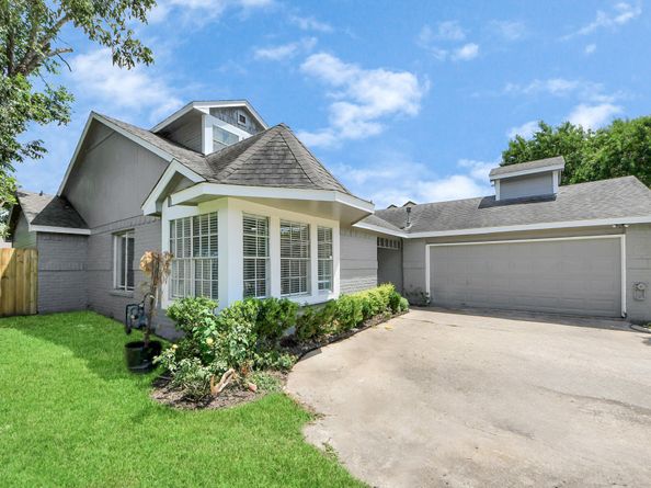 11910 Green Glade Drive, Houston TX 77099
