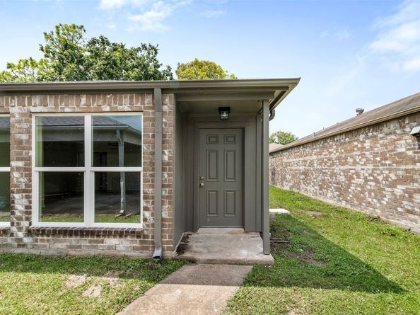 9302 Homeland Drive, Houston TX 77083