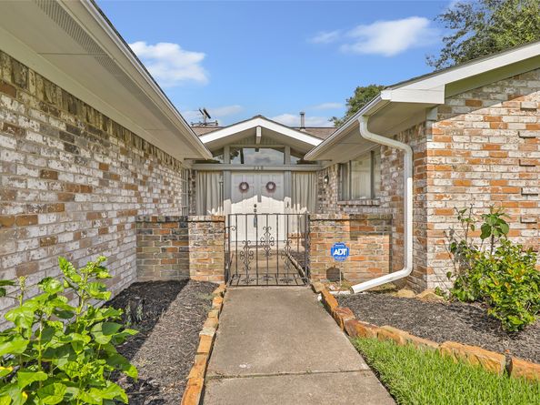 338 Evanston Street, Houston TX 77015
