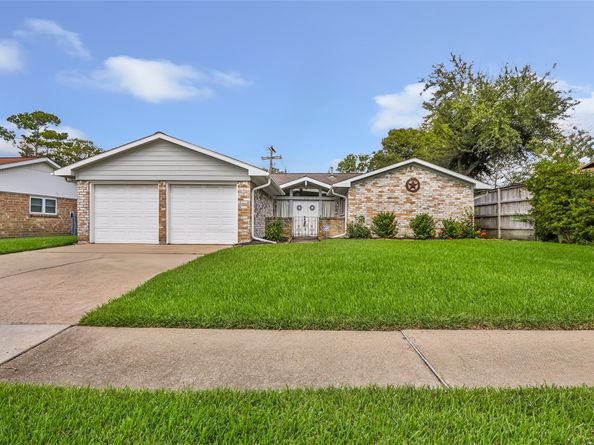 338 Evanston Street, Houston TX 77015