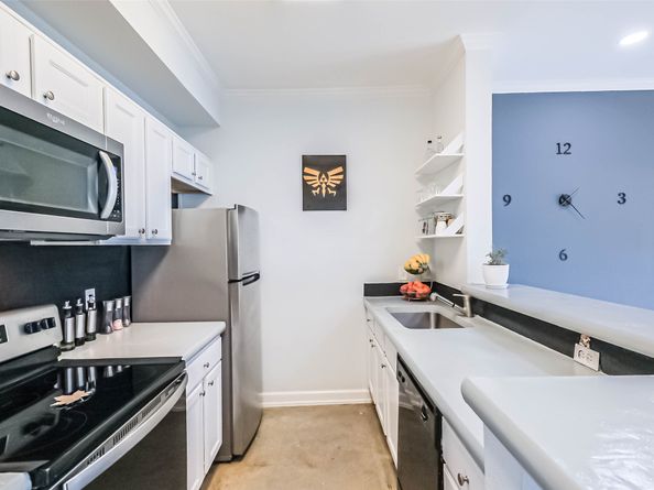 4515 Briar Hollow Place Place 307, Houston TX 77027