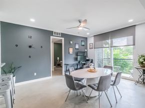4515 Briar Hollow Place Place 307, Houston TX 77027