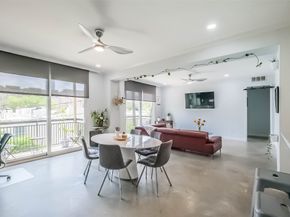 4515 Briar Hollow Place Place 307, Houston TX 77027