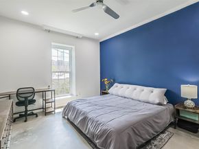 4515 Briar Hollow Place Place 307, Houston TX 77027