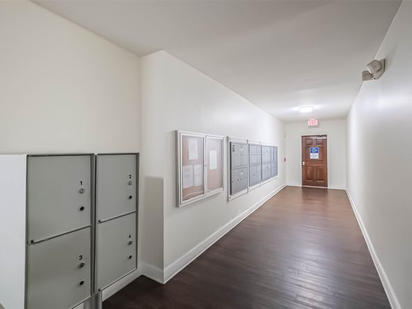 4515 Briar Hollow Place Place 307, Houston TX 77027
