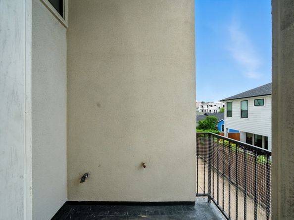 1812 Thompson Street, Houston TX 77007