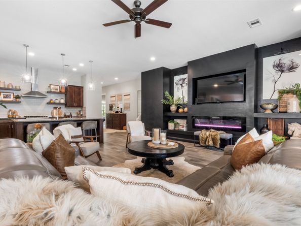 1803 Graystone Hills Drive, Conroe TX 77304