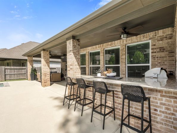 1803 Graystone Hills Drive, Conroe TX 77304