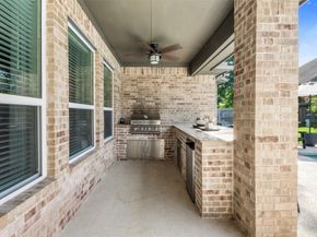 1803 Graystone Hills Drive, Conroe TX 77304
