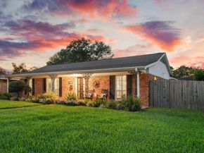 5202 Lamonte Lane, Houston TX 77092
