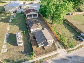 1051 W Little York Road, Houston TX 77091