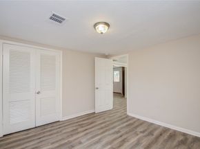 1051 W Little York Road, Houston TX 77091