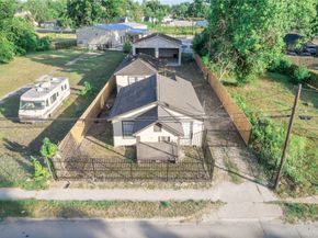 1051 W Little York Road, Houston TX 77091