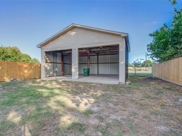 1051 W Little York Road, Houston TX 77091