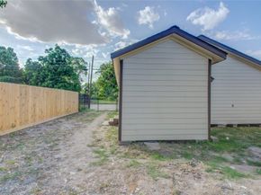 1051 W Little York Road, Houston TX 77091