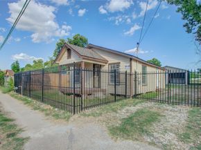 1051 W Little York Road, Houston TX 77091