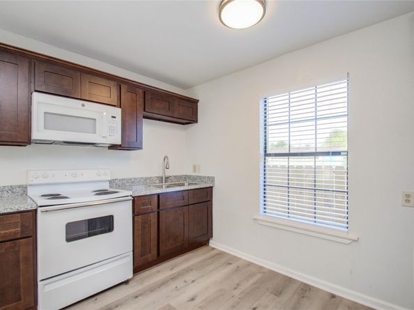 1051 W Little York Road, Houston TX 77091