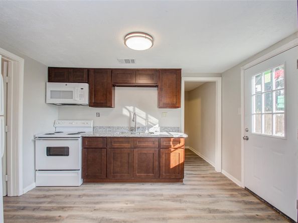 1051 W Little York Road, Houston TX 77091