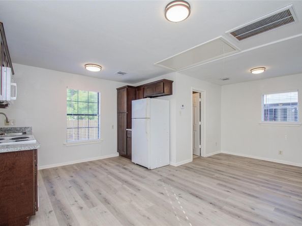 1051 W Little York Road, Houston TX 77091
