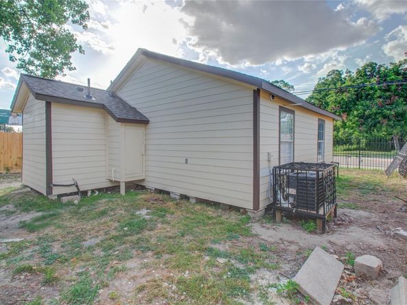 1051 W Little York Road, Houston TX 77091