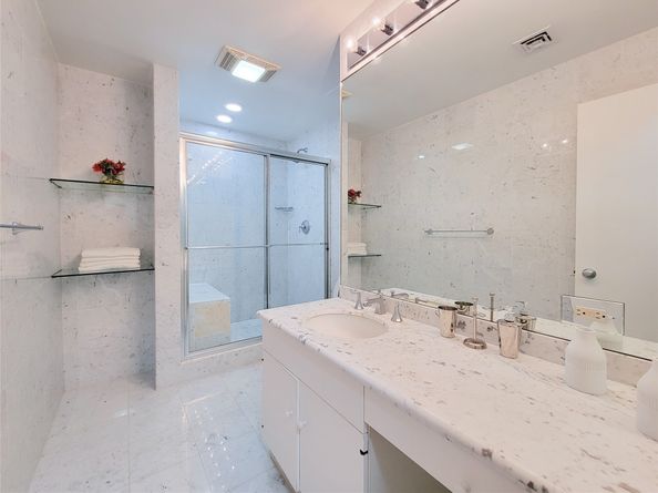 9333 Memorial Drive 410, Houston TX 77024
