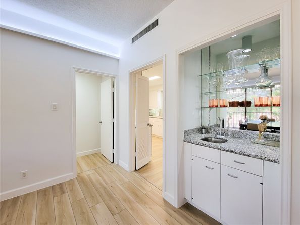 9333 Memorial Drive 410, Houston TX 77024