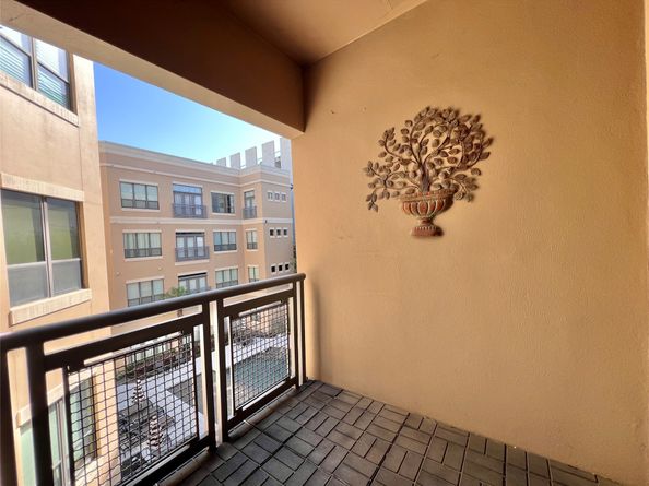 1901 Post Oak Boulevard 3506, Houston TX 77056