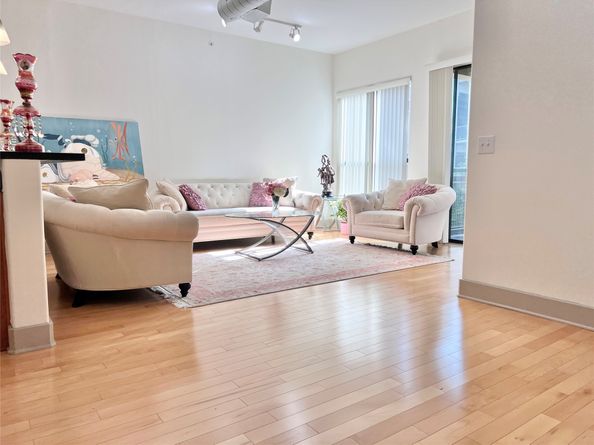 1901 Post Oak Boulevard 3506, Houston TX 77056
