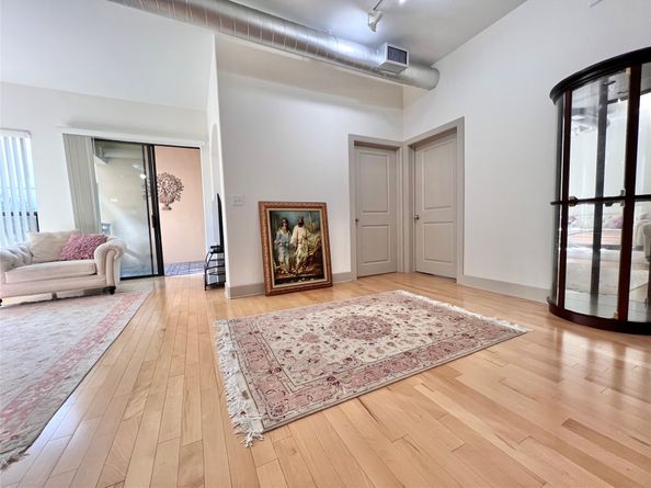 1901 Post Oak Boulevard 3506, Houston TX 77056
