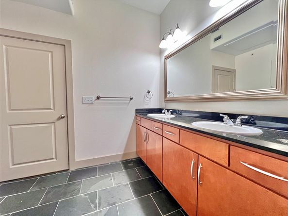 1901 Post Oak Boulevard 3506, Houston TX 77056