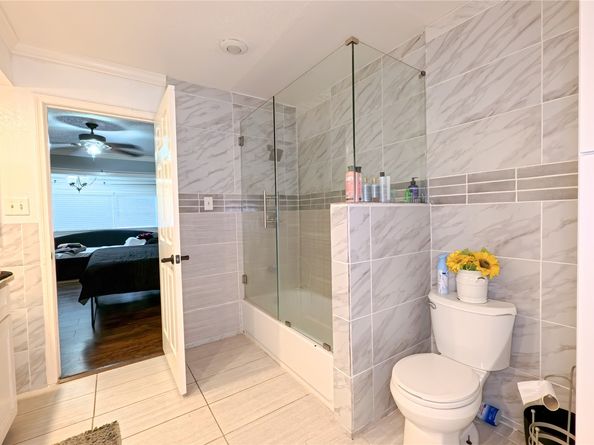 2574 Marilee Lane 2, Houston TX 77057