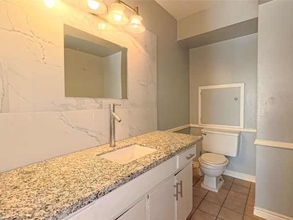 2574 Marilee Lane 2, Houston TX 77057
