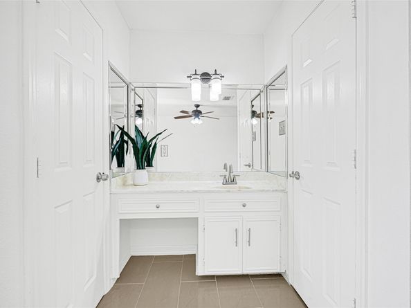 922 Centerwood Drive, Houston TX 77013
